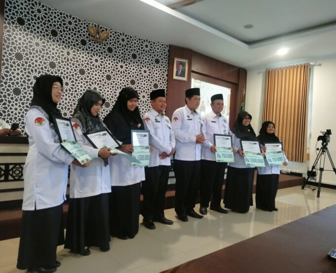 Komitmen Dalam Prestasi : MIN 3 Bantul Raih Juara II Madrasah Hebat 2024