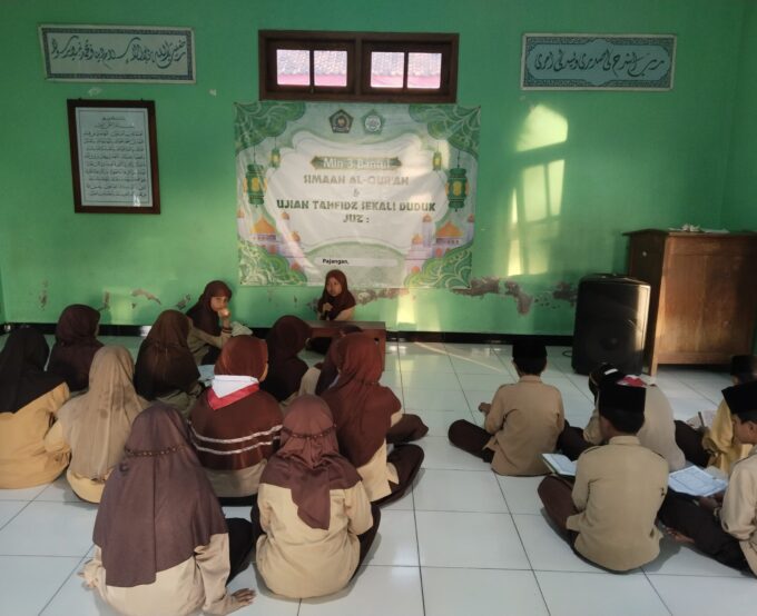 Khaura Amrina Rosyada, Siswi MIN 3 Bantul Pukau Penguji dalam Ujian Tahfidz Sekali Duduk Juz 30