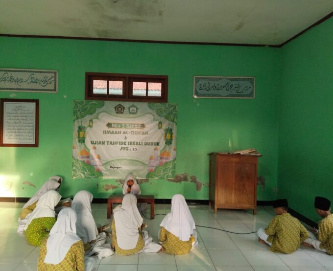 Hasna Nabila, Siswi Kelas 4 A, Sukses Taklukkan Ujian Tahfidz Juz 30 Sekali Duduk di MIN 3 Bantul