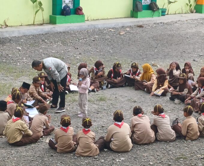 Ekstra Pramuka di MIN 3 Bantul: Membentuk Karakter Lewat Kerjasama, Kreativitas, dan Kedisiplinan