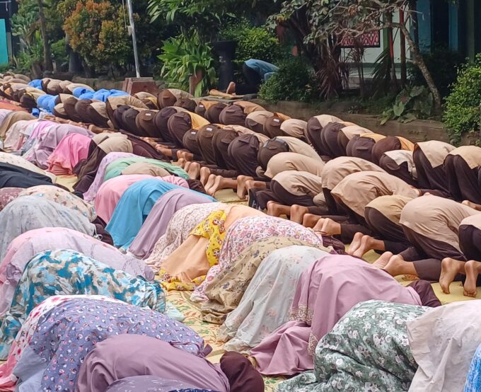Perkuat Karakter Islami, MIN 3 Bantul Rutinkan Shalat Dhuha dan Asmaul Husna Setiap Jumat Pagi