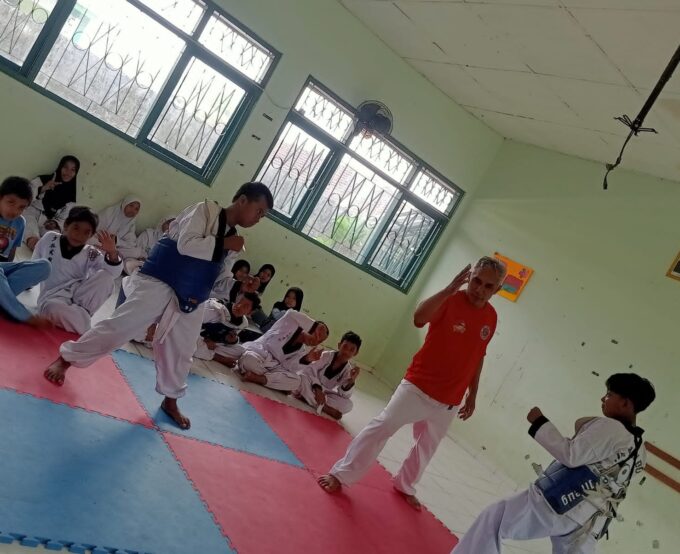 Siswa MIN 3 Bantul Asah Ketangkasan Lewat Ekstrakurikuler Beladiri Jet Kun Do