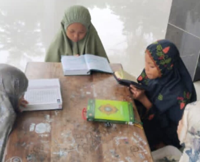 ​Tetap Semangat! Para Siswi Takhosus Tahfidz MIN 3 Bantul Tetap Mengaji Meski Libur Sekolah
