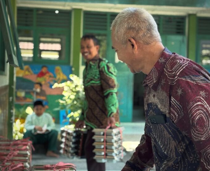 Sinergi dan Dedikasi: Menilik Etos Kerja Staf dan Pengajar di MIN 3 Bantul