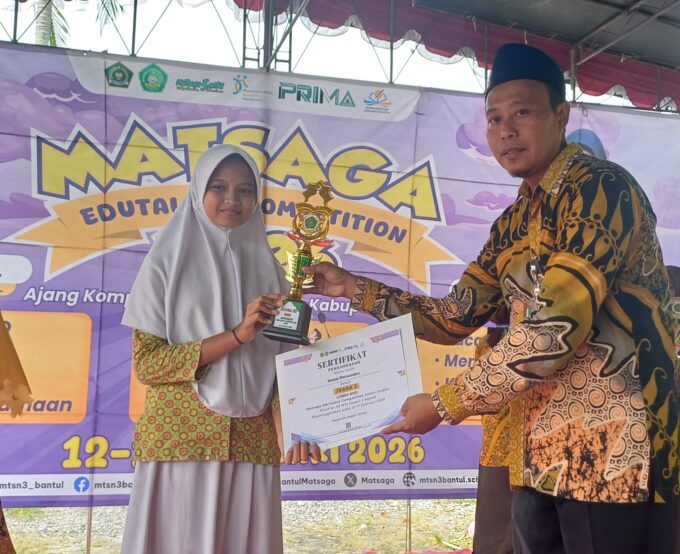 Bersaing Dengan SD/MI Unggulan Se-DIY, Zahra Siswi MIN 3 Bantul Berhasil Raih Podium 3 Dalam Lomba MHQ Matsaga Competition 2026