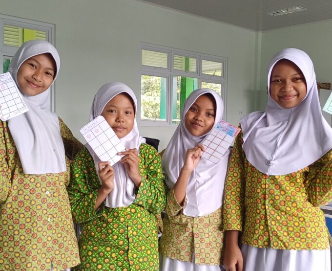 Siswa-Siswi Kelas 5 MIN 3 Bantul Antusias "Berburu" Bintang di Paspor Hadits Ramadhanku