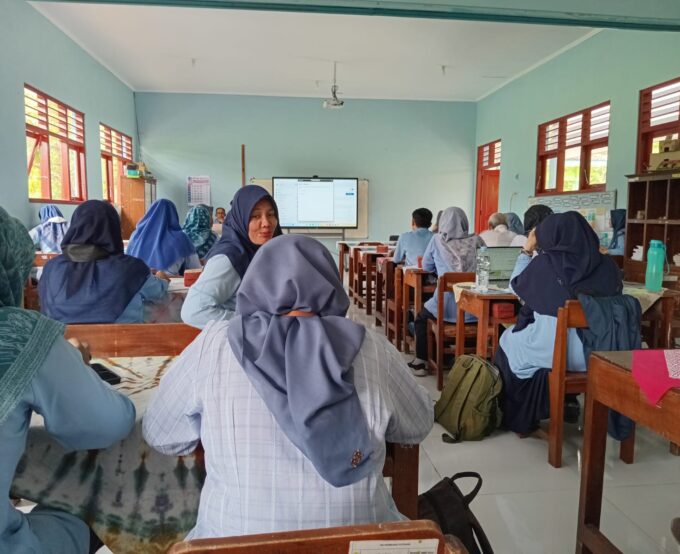 Tingkatkan Kualitas Pembelajaran, Guru MIN 3 Bantul Ikuti KKG di SD Kembang Putihan