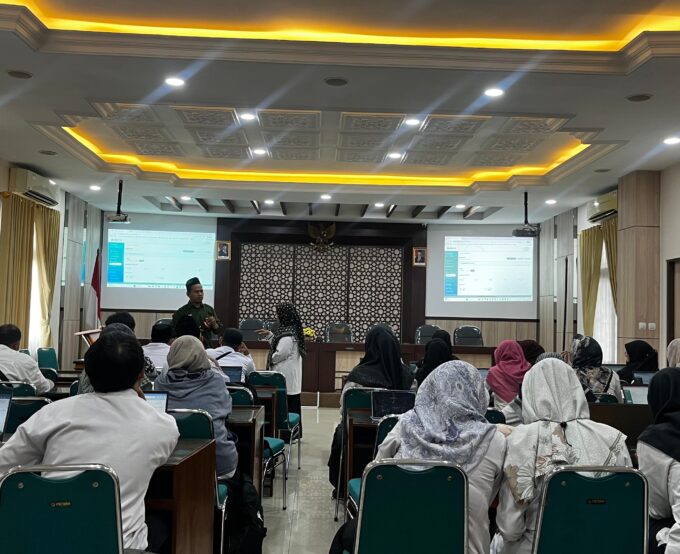 Tingkatkan Akurasi Data, Operator MIN 3 Bantul Ikuti Sosialisasi Aplikasi Emis GTK.IMP