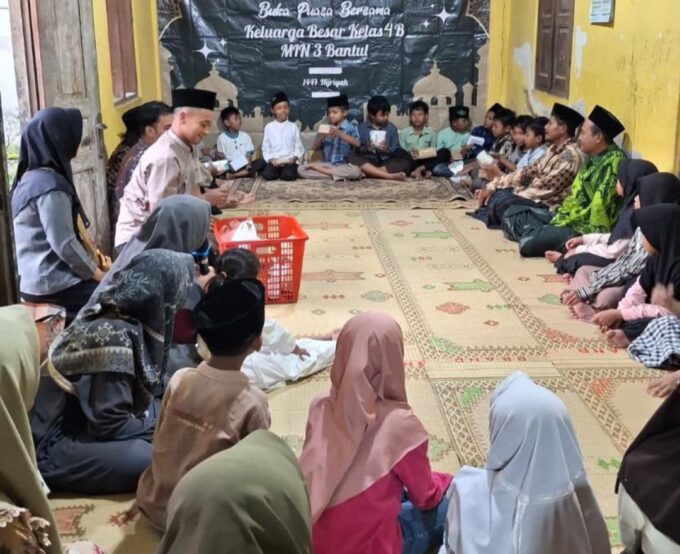 Pererat Silaturahmi di Bulan Suci, Keluarga Besar Kelas 4 B MIN 3 Bantul Gelar Buka Bersama