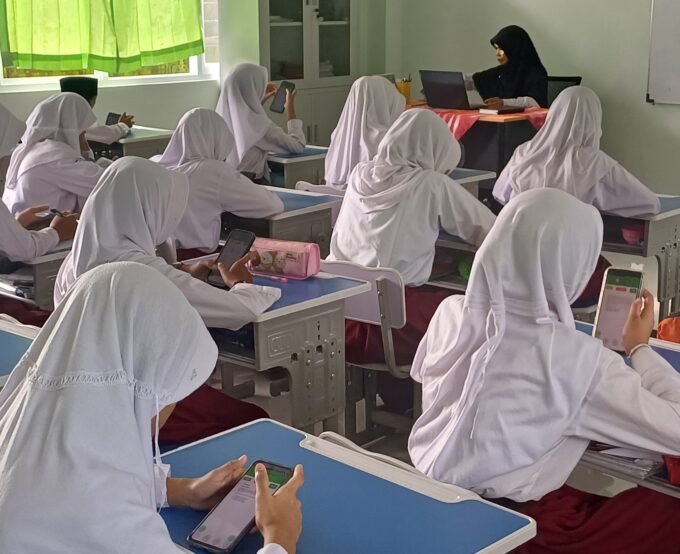 Siswa Kelas 6 MIN 3 Bantul Uji Kemampuan dalam Try Out TKA Bahasa Indonesia se-DIY