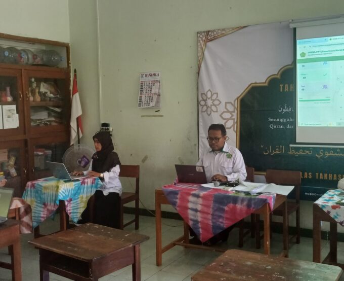 Sempurnakan Proses Seleksi, Tim Verifikator MIN 3 Bantul Input Hasil Tes JPTT Tahap 2