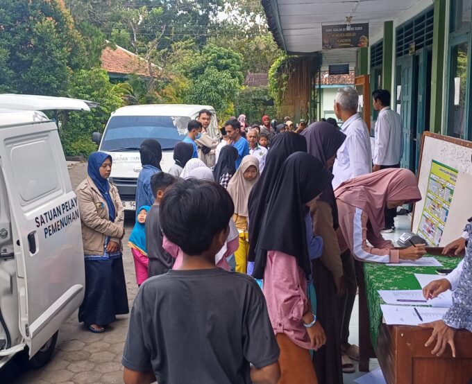 Komitmen Pelayanan Prima: Guru dan Tendik MIN 3 Bantul Tetap WFO demi Program MBG di Libur Ramadhan