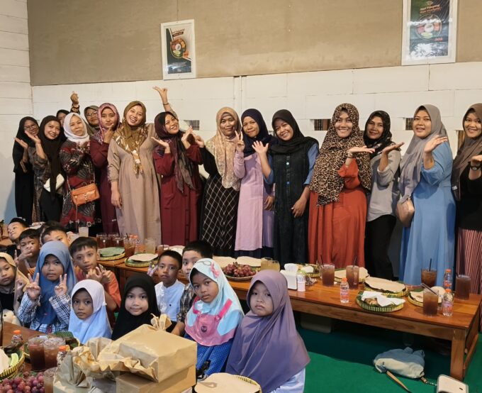 Pererat Silaturahmi, Paguyuban Kelas 1 B MIN 3 Bantul Gelar Buka Bersama dan Saling Berbagi Kado Silang