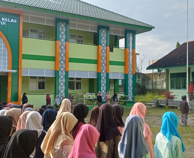 Gebyar Peringatan Hari Kartini 2026: MIN 3 Bantul Semarak dengan Balutan Busana Adat