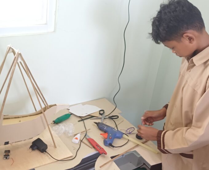 Kreativitas Tsabbit Sabilul Haq, Siswa MIN 3 Bantul Siap Berkompetisi di FLS3N 2026