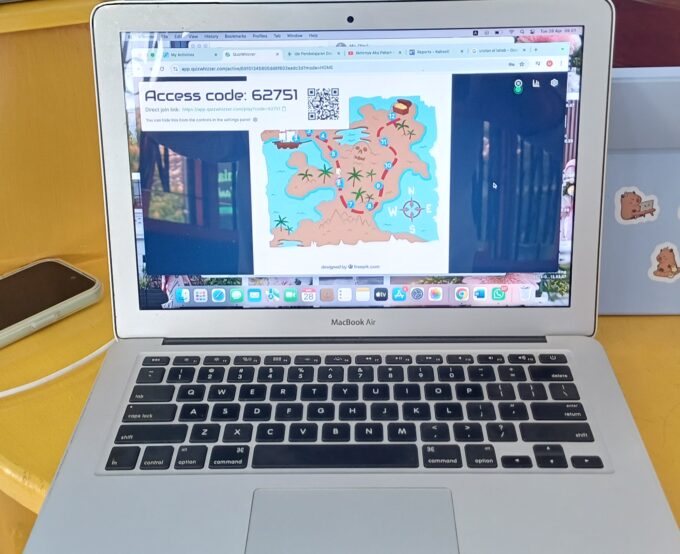 Inovasi Pembelajaran Qur'an Hadits: Guru MIN 3 Bantul Terapkan Game Digital Quizwhizzer untuk Surah Al-Lahab