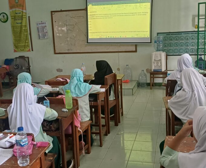 Antusiasme Siswa Kelas 3 MIN 3 Bantul Saat Asesmen Akidah Akhlak Berbasis Literasi Numerasi