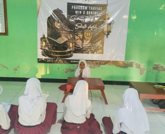 Ainun Najma Kelas 5 B MIN 3 Bantul Sukses Selesaikan Sima’an Juz 29 Sekali Duduk