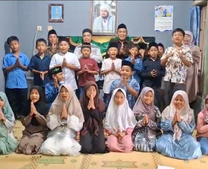 Pererat Silaturahmi, Paguyuban Kelas 4B MIN 3 Bantul Gelar Halalbihalal dan Parenting