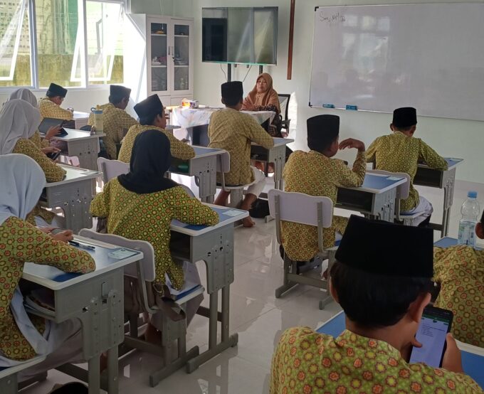 Inovatif, MIN 3 Bantul Gelar Asesmen Madrasah Berbasis Aplikasi Jogja Madrasah Digital (JMD) Pada Mapel PAI, Bahasa Arab dan Inggris