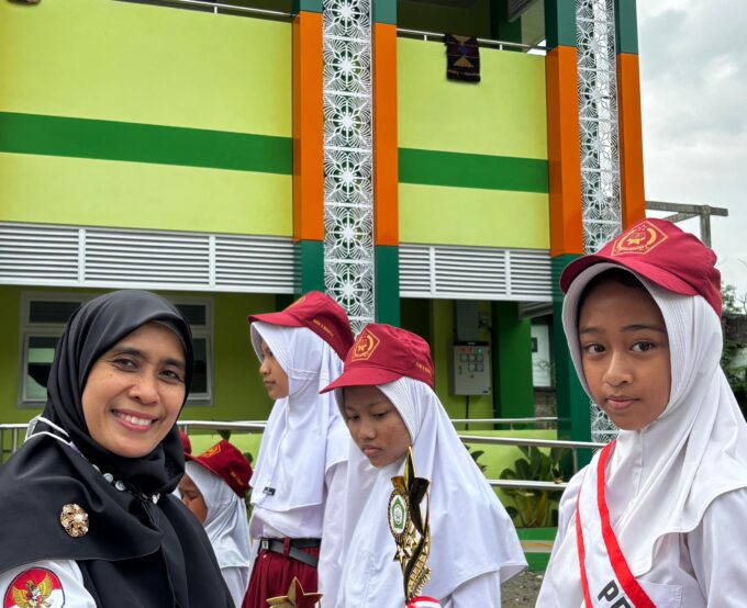 Kreativitas Memukau, Ghaida Naylun Raih Juara 2 Lomba Poster Hari Kartini di MIN 3 Bantul
