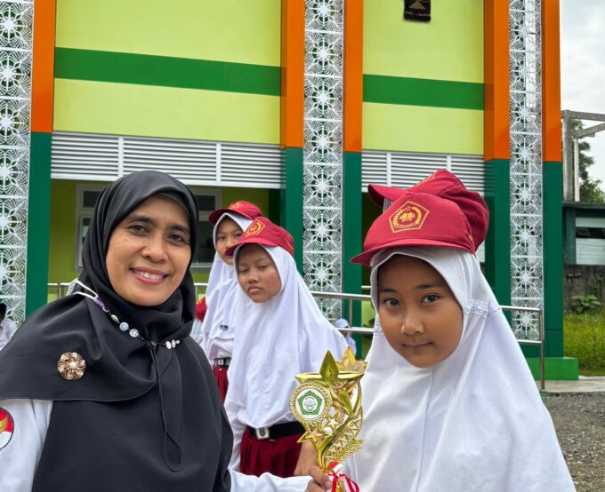 Bakat Memukau, Aqilla Fariza Raih Juara 1 Lomba Poster Hari Kartini di MIN 3 Bantul