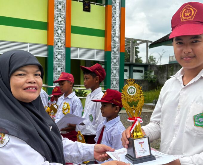 Tampil Memukau, Deandra Putra Fahreza Sabet Juara 1 Fashion Show di Hari Kartini