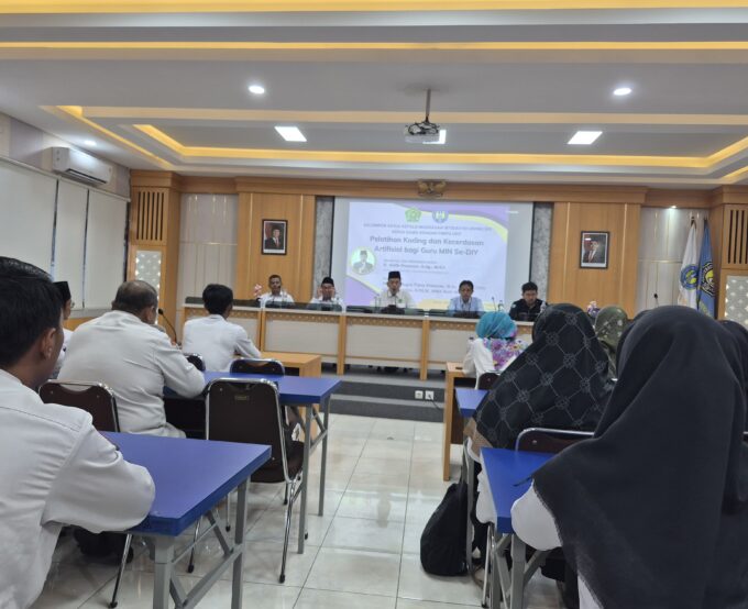 Tingkatkan Kompetensi Digital, Dua Guru MIN 3 Bantul Ikuti Pelatihan Koding dan AI di UNY