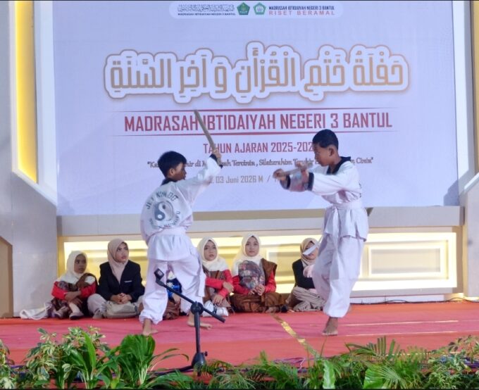 Ekstra Beladiri MIN 3 Bantul Tampilkan Seni Jeet Kune Do di GOR Guwosari