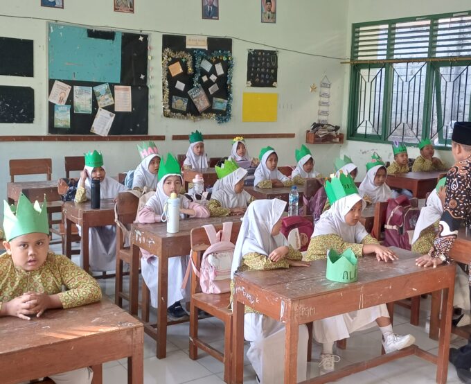 Semangat Baru di Tahun Ajaran 2026/2027: Pesan Motivasi Bapak Sariman untuk Murid Kelas 3 A