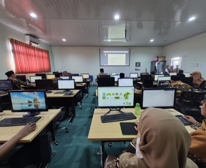 Tingkatkan Kompetensi Digital, 3 Pegawai MIN 3 Bantul Ikuti Tes Kecakapan IT PPPK Kemenag Bantul