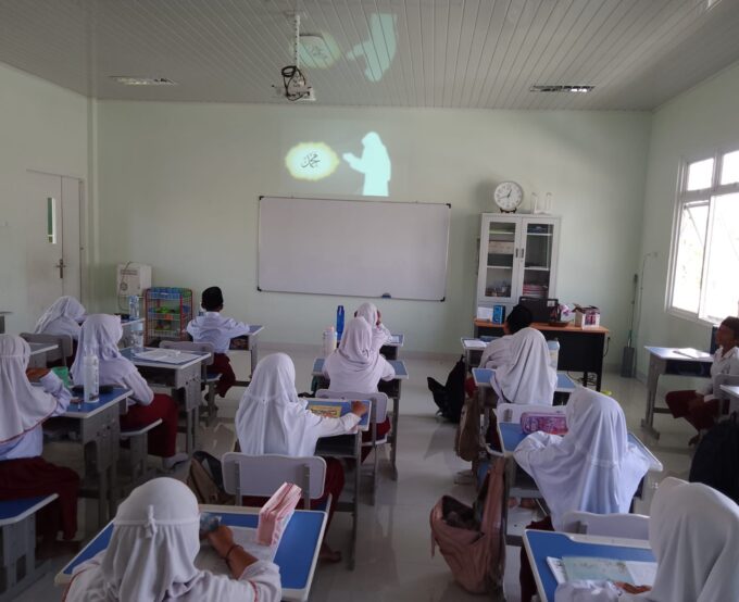 Inovasi Pembelajaran SKI: Murid Kelas 4B MIN 3 Bantul Distimulasi Media Audio-Visual lewat Film Dakwah Nabi Muhammad SAW