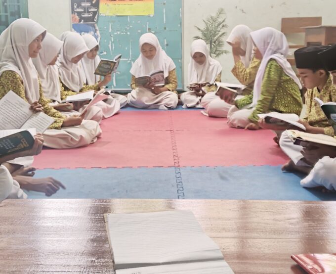 Berpacu dengan Waktu, Siswa Kelas 6 MIN 3 Bantul Genjot Target Tahfidz Lewat Metode Akselerasi Dual-Teacher
