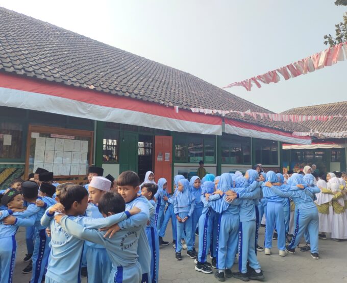 Semarak Kemerdekaan dan Maulid Nabi di MIN 3 Bantul: Ratusan Siswa Antusias Ikuti Beragam Lomba Kreatif