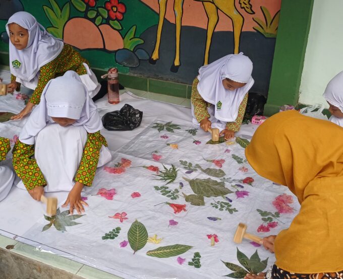 Tumbuhkan Kreativitas dan Kepedulian Lingkungan, MIN 3 Bantul Gelar Kegiatan Kokurikuler Berbasis Fase