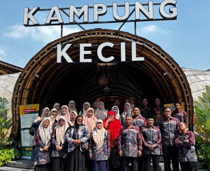 Suasana Penuh Kehangatan Mewarnai Perpisahan Purna Tugas Bapak Suradi, Tenaga Kependidikan MIN 3 Bantul