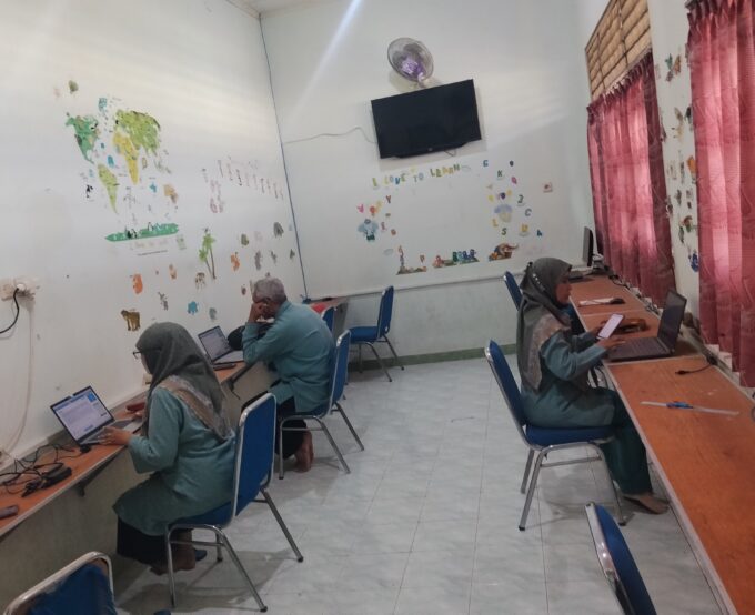Sempat Terkendala Teknis, Guru Kelas MIN 3 Bantul Tuntaskan AKGTK Sesi Penjadwalan Ulang