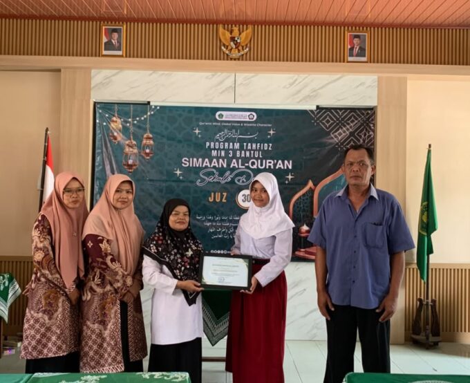 Kukuhkan Hafalan Juz 30 Sekali Duduk, Aulia Nur Ramadhani Sukses Jalani Tasmi’ di Aula MIN 3 Bantul