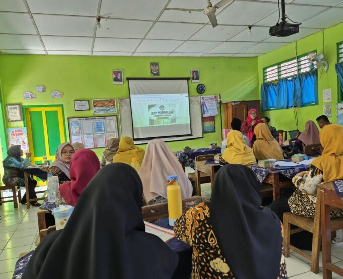 Tingkatkan Kualitas Pembelajaran, Empat Pendidik Fase C MIN 3 Bantul Ikuti Penguatan RPP Berbasis Literasi di Kombel Kapanewon Pajangan
