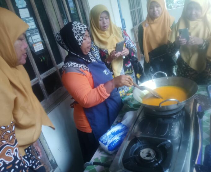 Tenaga Kependidikan MIN 3 Bantul Berpartisipasi dalam Edukasi Budaya Jamu Tradisional dan TOGA DWP Kemenag Bantul